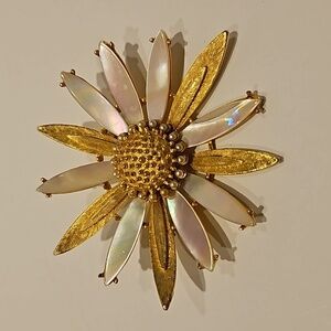 MANDLE Sunflower w/ Mother of Pearl & Faux Pearls on Goldtone Brooch